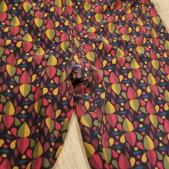 LulaRoe One Size Leggings - Picture 3 of 3